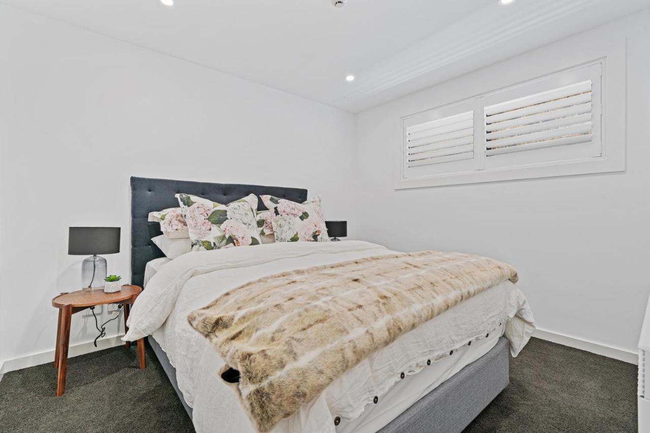 Luxurious Lakefront Penthouse Wanaka Kültér fotó